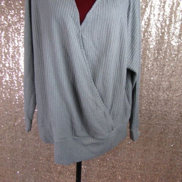 NWT BloomChic waffle knit top - Picture 5 of 9